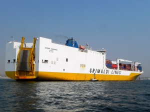 Container ship luanda harbor
